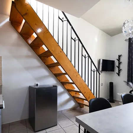 דירה Quaint Coastal Lofts העיירה רתימנו