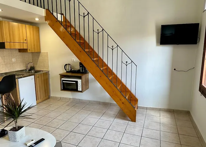 Quaint Coastal Lofts * Rethimno