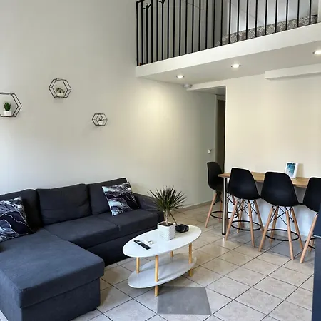 Quaint Coastal Lofts Apartamento Rétino