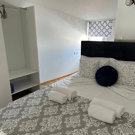 Apartamento Quaint Coastal Lofts